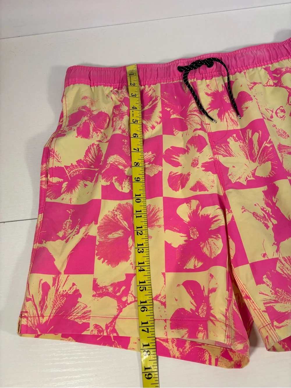 Billabong Pink Yellow Hibiscus Floral Board Shorts Swim Trunks Size XL